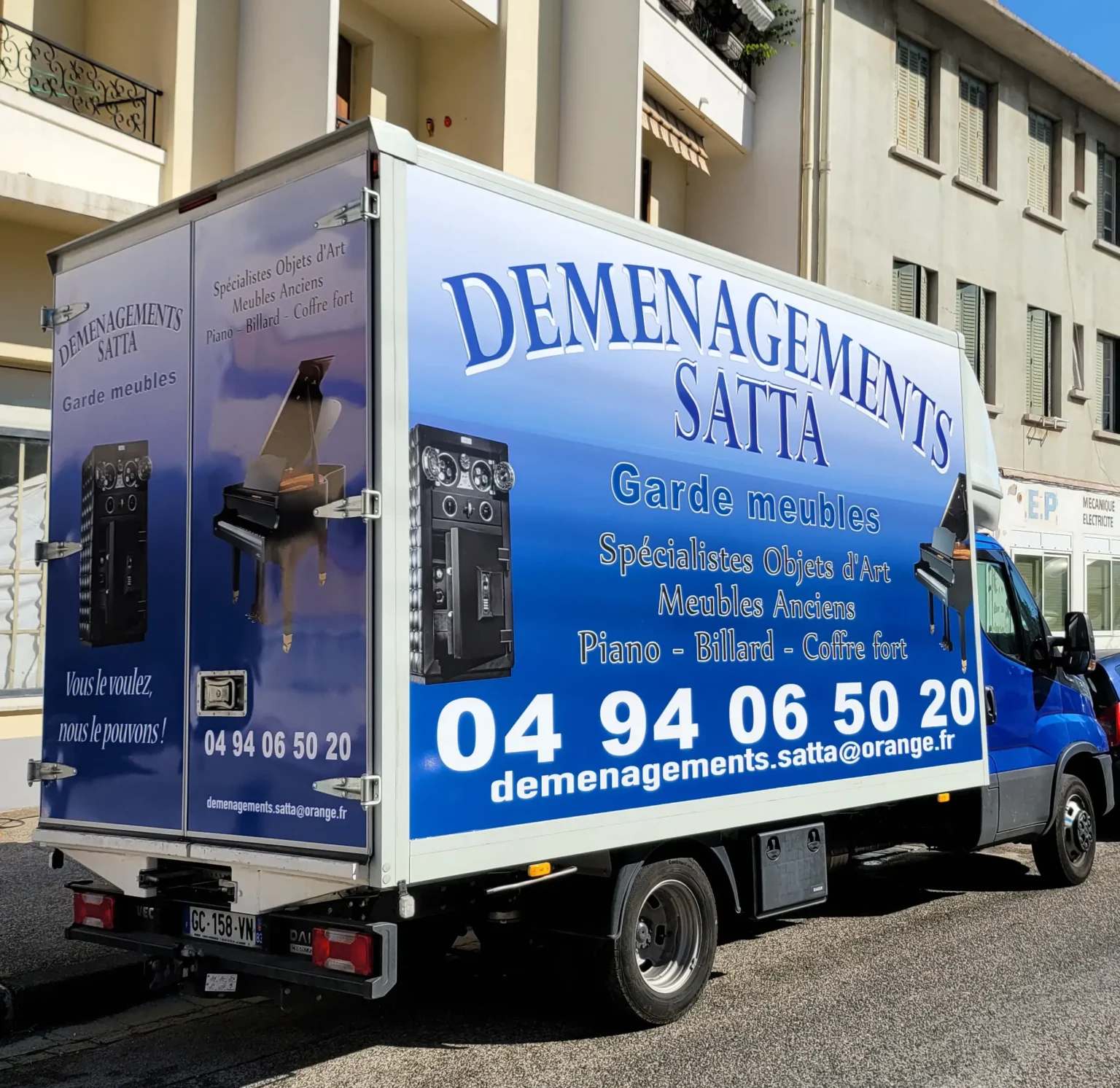 covering adhesif camion